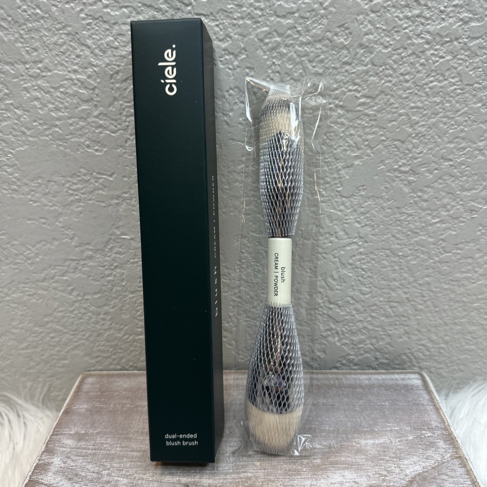 $17‎ 🌙 Ciele Dual-Ended Blush Brush Cruelty-Free Vegan Synthetic SEALED